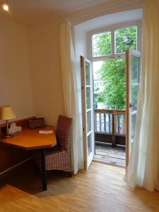 Gasthaus Inselkammer Hohenkirchen-Siegertsbrunn 3*,  Germany